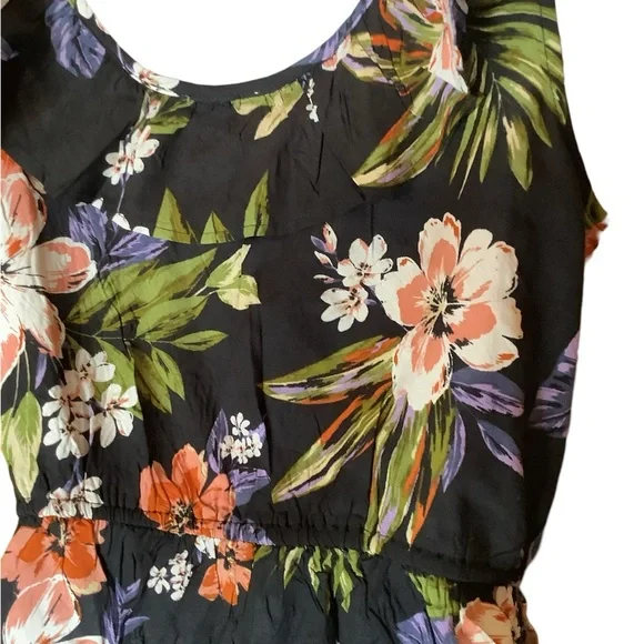 Patrons of peace sleeveless top - Picture 5 of 10